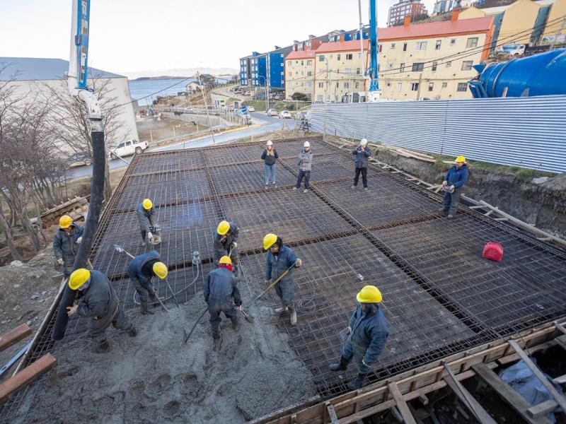 Los edificios forman parte de una red de espacios destinados al cuidado y contencin de nias, nios y sus familias, y son financiados por el Ministerio de Desarrollo Social de Nacin.