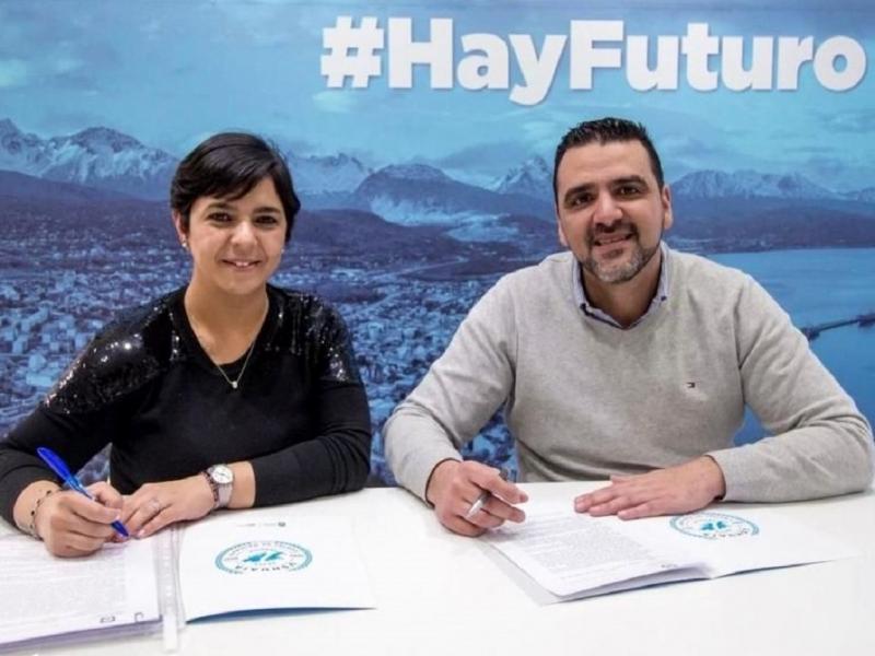 Continuar trabajando junto al Intendente Walter Vuoto con el mismo compromiso y responsabilidad que en cada funcin que desempee, aportando mi mirada para resolver las demandas de la comunidad, indic Ysica Garay.