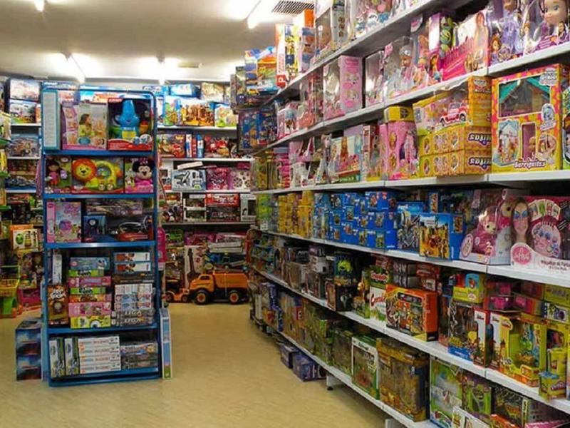 El feriado turstico no contribuy a las ventas, porque la gente volc dinero a viajes y redujo la dimensin del obsequio, se limit solo a hijos muy menores y de vnculo ms cotidiano; en otras ocasiones, se incluyen sobrinos, nietos o hijos de amigos.
