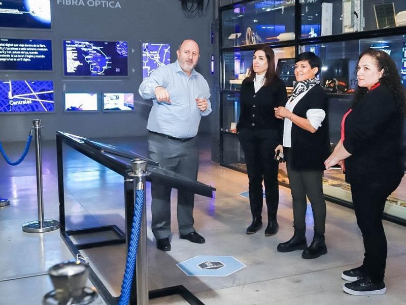 Es una muestra interesante para en algn momento traer a Tierra de Fuego. As que estamos viendo acciones conjuntas para este objetivo, dijo Anala Cubino respecto a la muestra permanente sobre la historia de la telefona argentina y mundial.