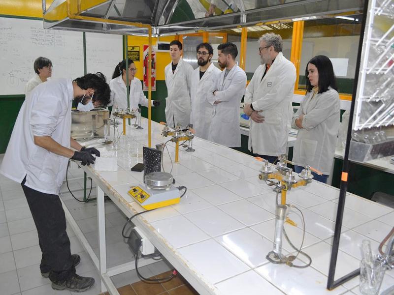 Esta iniciativa busca promover el acceso seguro y legal al cannabis medicinal y teraputico, as como impulsar la investigacin y el desarrollo de la industria del cannabis en la provincia.