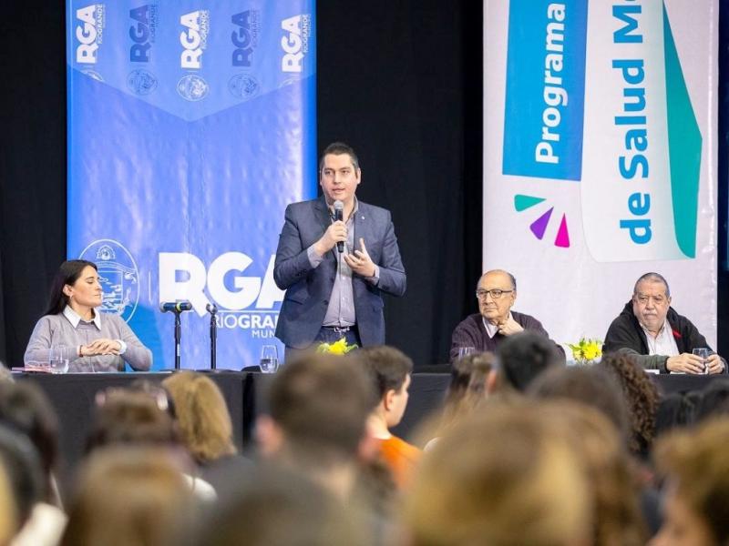 Somos muchos los que hacemos un esfuerzo muy grande por Ro Grande y que vamos a seguir trabajando para darles a nuestros jvenes la esperanza de poder construir un futuro mejor, seal Martn Prez.