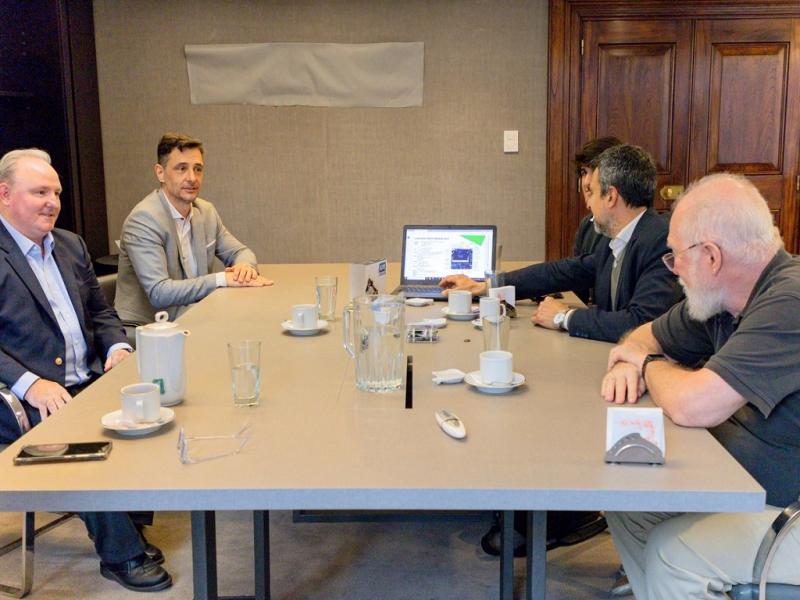 El Secretario de Inversiones de Tierra del Fuego, Ariel Castiglione, inform que esta reunin, es la continuidad de un proceso que lleva ocho meses, que comenz en Buenos Aires y continu en la ciudad de Boston, Estados Unidos.