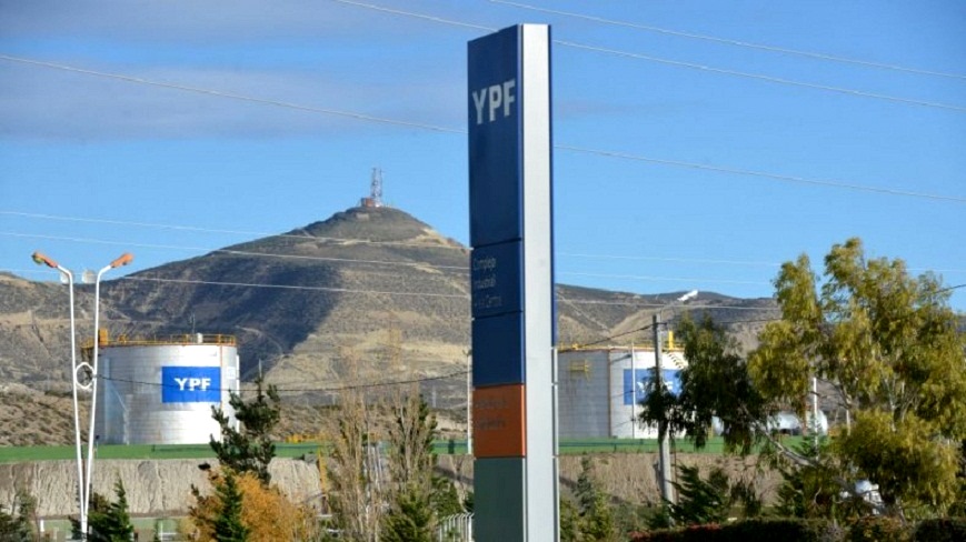 La decisin se da en el marco de una confrontacin entre la operadora y autoridades tanto provinciales como municipales, tras el corte de suministro de combustible para generadores del interior.