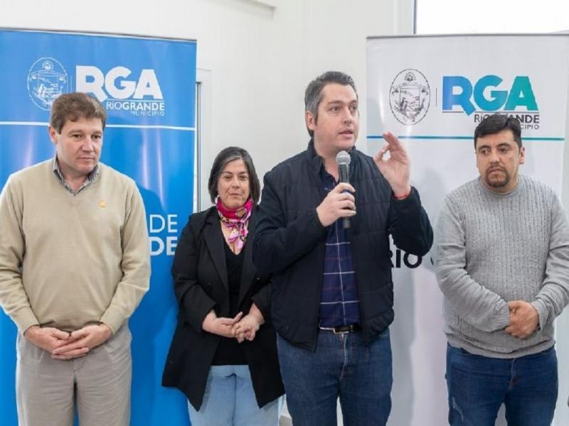 Estos lugares tienen que formar comunidad y se forma comunidad estando unidos. Se forma comunidad cuando no hay motosierras, cuando no hay amenazas, cuando no hay que pisar al otro y ese es el gran desafo, dijo Melella.