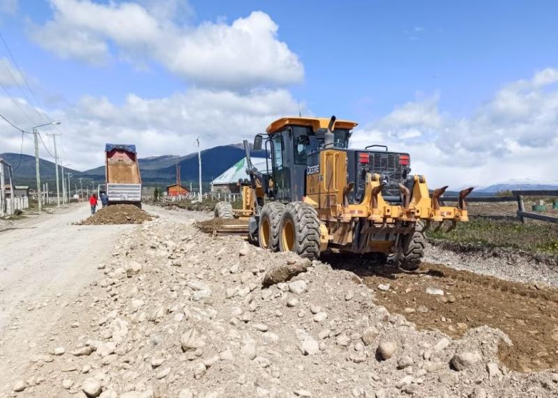 Estamos muy contentos de poder confirmar a la comunidad fueguina el reinicio de esta obra tan importante para las y los fueguinos, indic Ileana Zarantonello, Presidenta de la Direccin Provincial de Vialidad.