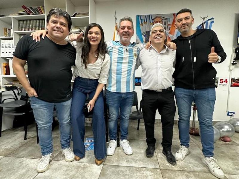 Nosotros tenemos la conviccin de que necesitamos una provincia grande, con desarrollo y con industria, capaz de cobijar el sueo de muchos argentinos que eligieron nuestro suelo para forjar su futuro, seala el comunicado del MOPOF.