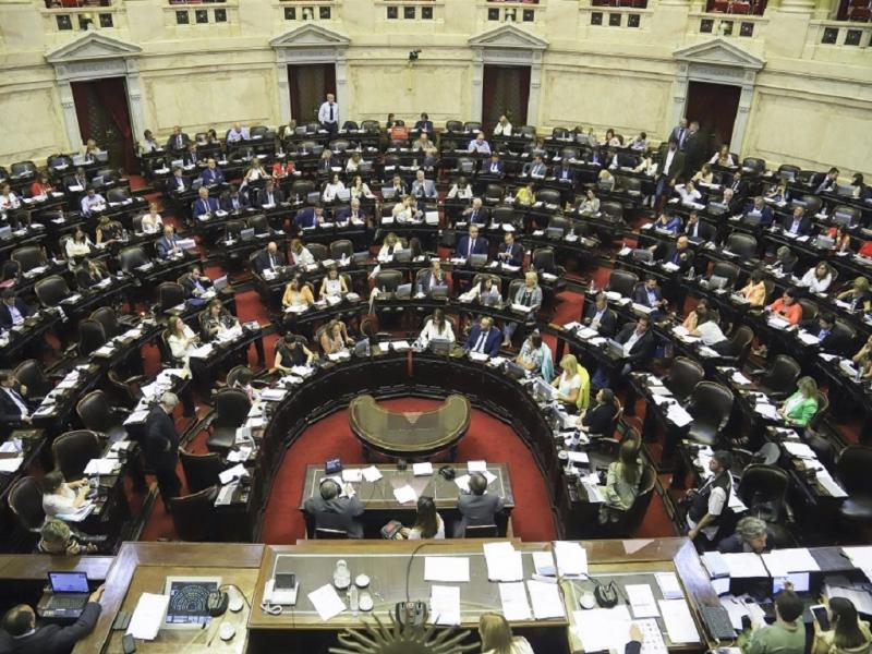 Soy el nexo con Unin por la Patria y el radicalismo y tenemos objetivos comunes como bajar la inflacin, generar empleo genuino y desarrollar polos industriales, dijo el Diputado nacional electo Carlos DAlessandro de San Luis.