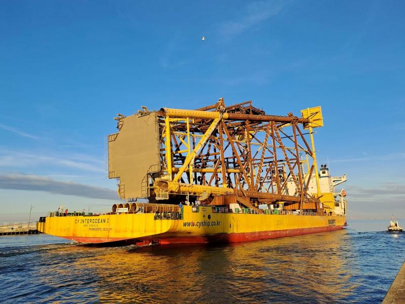 El Proyecto Fnix, con sus 700 MUSD de inversin, representar para Argentina una mayor disponibilidad de gas natural, aportando hasta 10 millones de metros cbicos de gas por da para abastecer la demanda local.
