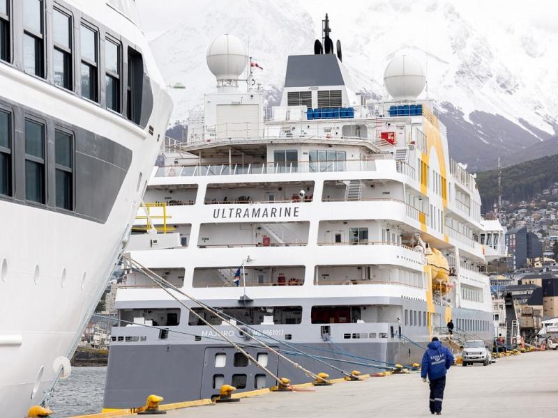 Para esta temporada de cruceros hay programada 600 recaladas de cruceros, lo cual se estima que 250 mil pasajeros visitarn el Fin del Mundo durante esta temporada de verano.