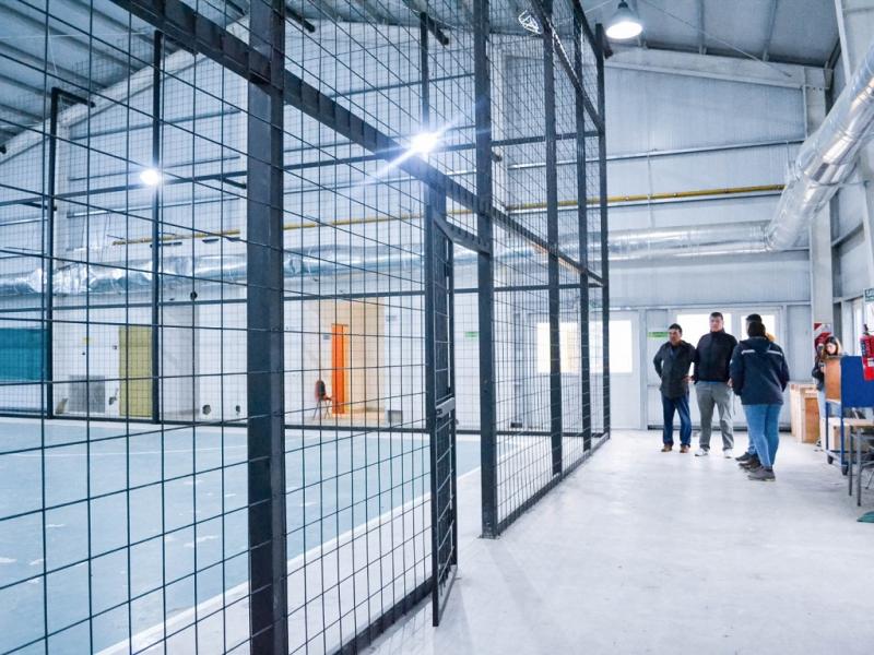 Estamos prximos a reinaugurar este gimnasio para poder aprovecharlo al mximo, sobre todo porque en esta zona de la ciudad necesitamos reforzar los espacios, indic el Secretario de Deportes, Matas Runn.