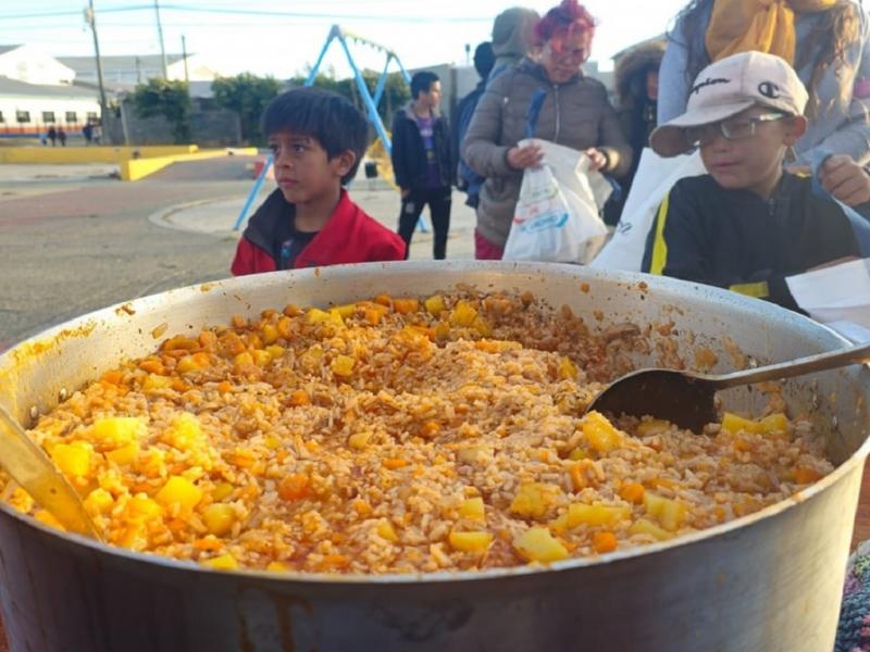 Hasta que asumi el Presidente Milei, ningn Gobierno lleg al extremo de recortar de manera tan drstica la ayuda alimentaria a los merenderos y comedores, destacaron los representantes de las provincias. Foto: CCC Ro Grande.