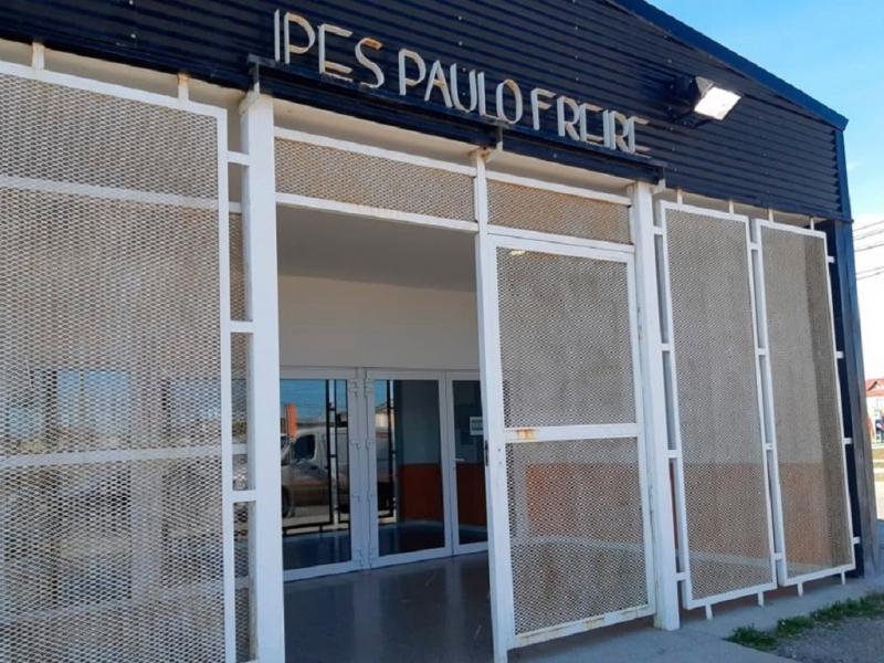 El lugar elegido para llevar adelante la II Sesin Ordinaria del Concejo Deliberante de Ro Grande es la sede del Instituto Provincial de Educacin Superior Paulo Freire (Estrada esquina Almafuerte), desde las 14 horas.