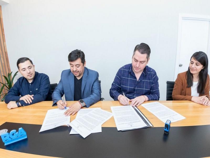 Desde el Municipio de Ro Grande estamos brindando una importante oferta en materia de salud pblica. Vimos que son muchos los vecinos y vecinas de Tolhuin que vienen a nuestra ciudad para atenderse, coment Martn Prez.