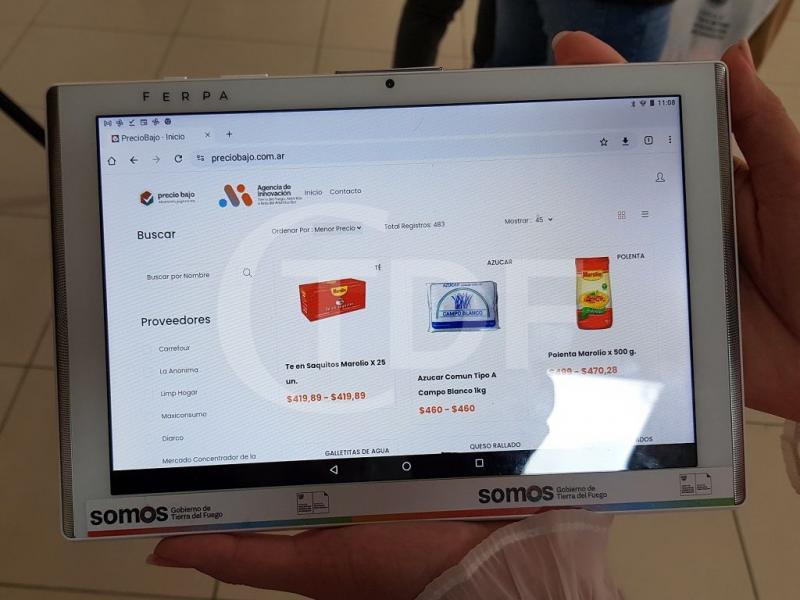 Precio Bajo tiene como la premisa que los consumidores fueguinos encuentren en su ciudad los mejores precios de los productos que conforman la canasta bsica. Se enmarca en el Observatorio de Precios que lleva a cabo el Gobierno.