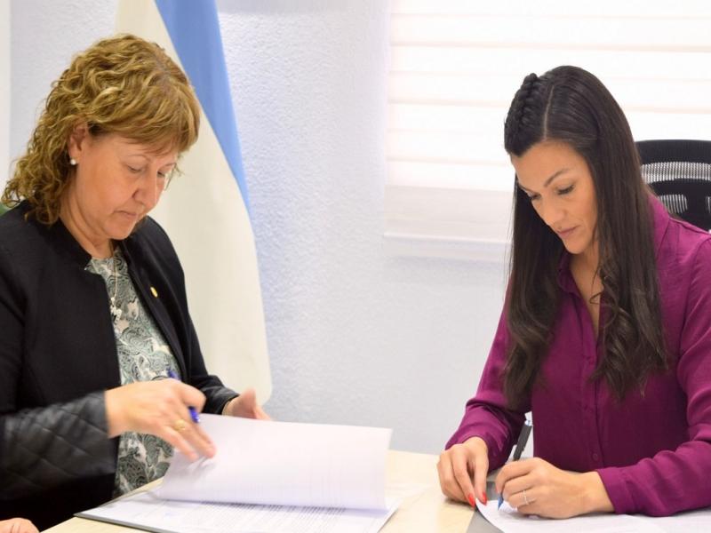Por Carta Orgnica hay una disposicin desde la sancin de la misma en el ao 2006 de la creacin del Cuerpo de Taqugrafos, que no se haba hecho nunca en el Concejo Deliberante, coment Guadalupe Zamora.