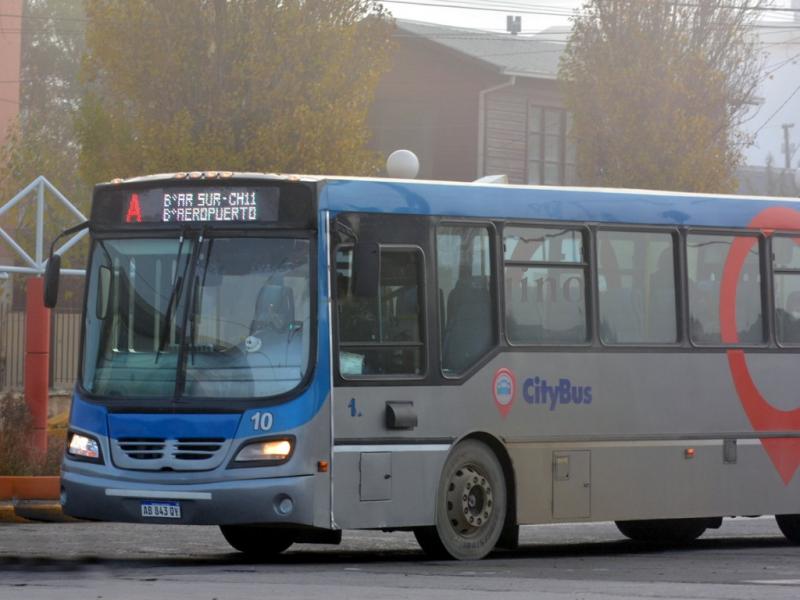 Los vecinos y vecinas que deseen ser beneficiarios, deben realizar el trmite correspondiente en los diversos Puntos SUBE. Cabe destacar que personas con discapacidad y sus acompaantes tienen pase libre en el transporte pblico.