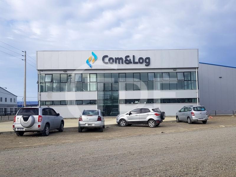 La planta cuenta con una nave de 5.000 m y 2.000 m de reas de servicios con 11 mdulos productivos integrados. Tendr una capacidad de produccin de 4.000 toneladas de alimento hmedo y 300 toneladas de snacks para mascotas.