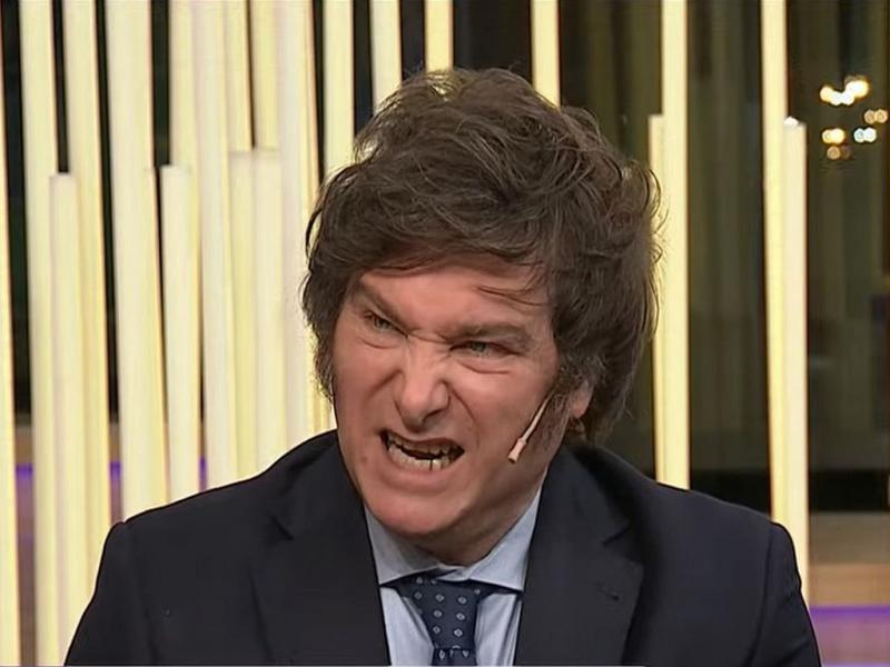 La gran incgnita es cundo se va a concretar esa devaluacin. Milei y Caputo no quieren que sea antes de las elecciones porque creen que se les puede disparar la inflacin y eso llevara al oficialismo a una derrota en las urnas.