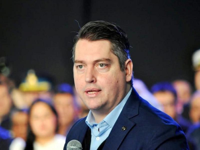 Esta unidad es una seal clara para quienes desde Buenos Aires menosprecian el esfuerzo y el futuro de miles de familias fueguinas, expres el Intendente de Ro Grande, Martin Prez.
