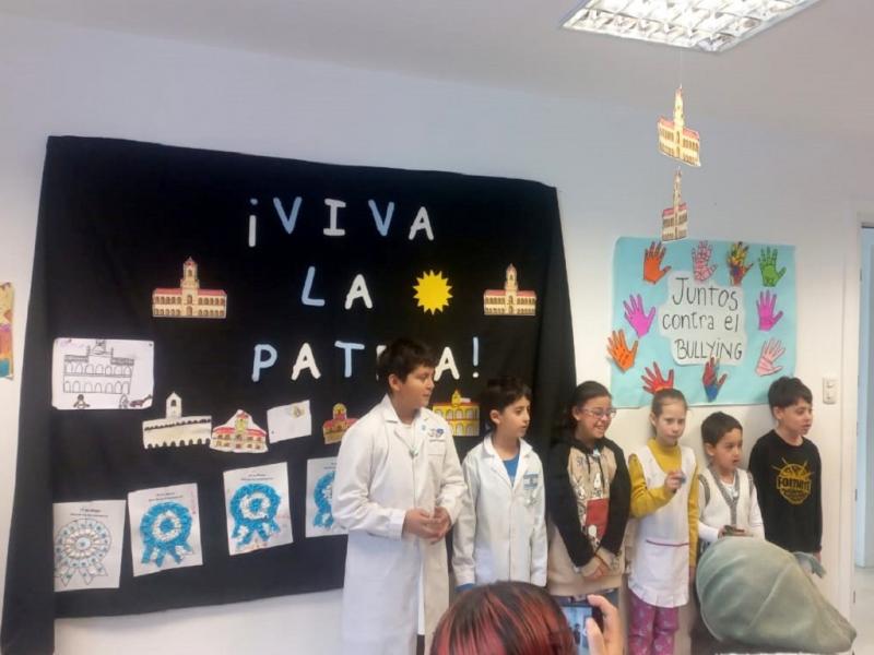 Nuestra ubicacin estratgica y el profundo sentimiento nacional que nos caracteriza nos llenan de orgullo, especialmente cuando escuchamos y leemos crticas infundadas que provienen de lugares lejanos, remarc Hugo Peralta.