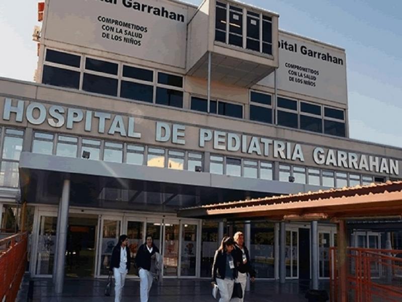 Se tratan de dos hermanitas de poco ms de tres meses, oriundas de la ciudad santafesina de Rosario. El Hospital realiza entre una y dos cirugas de separacin de siameses al ao.