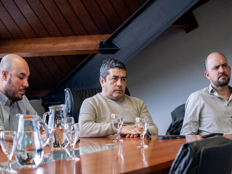 Se realizarn reuniones con distintas reas municipales, a fin de coordinar y garantizar una respuesta rpida y eficaz ante una situacin de catstrofe, optimizando recursos y priorizando siempre la vida humana, dijo Sebastin Iriarte.