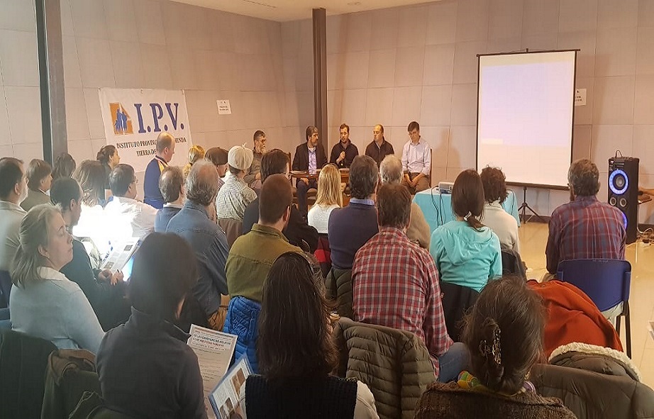 Los organizadores destacaron que las jornadas fueron muy positivas, ya que durante las reuniones se compartieron experiencias y a modo de cierre se realiz un da de campo en el que se pudo ver en el terreno y conocer una experiencia de manejo de los