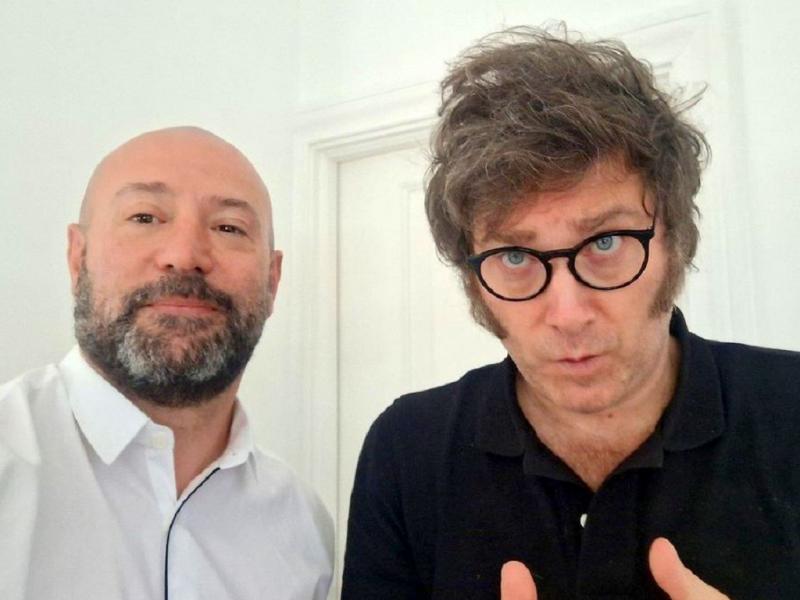 El nivel de intimidad entre Milei y Spagnuolo, hoy en el centro del escndalo por unos audios donde se habla de pago de coimas que llegan a Karina Milei, es de altsima veracidad. Spagnuolo es el principal conocedor de las cadenas de coimas.