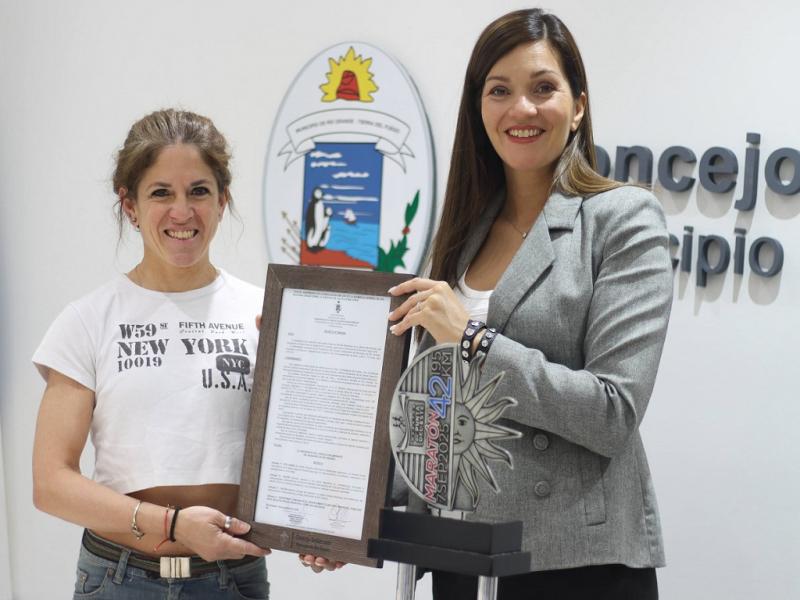 Guadalupe Zamora, seal la importancia del rol de Daniela, ya que su trayectoria deportiva inspira a nuevas generaciones, promueve el deporte femenino, y refuerza los valores de disciplina, compromiso y orgullo fueguino.