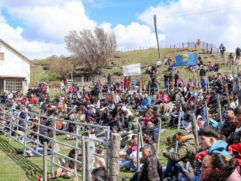 Esta propuesta es organizada por el Municipio de Ro Grande en pos de generar espacios que contribuyan a la puesta en valor del sector productivo local.