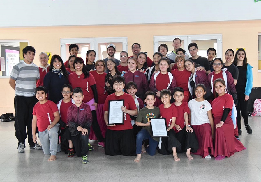 La edil riograndense remarc, sabemos del trabajo del Profesor Santiago Soto, de los ms de dieciocho aos dedicados a la enseanza en nuestra ciudad y eso tambin lo reconocemos en esta Declaracin de Inters.