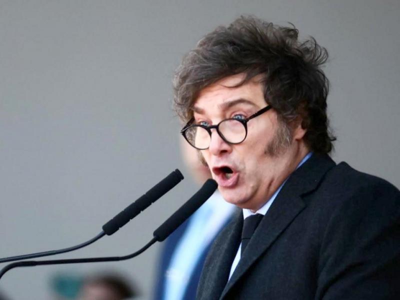 Milei afirmó que, “Maduro usurpó el poder”, y denunció que, “manipuló procesos electorales para mantenerse en el Gobierno”, y calificó el operativo como “una excelente noticia para el mundo libre”.