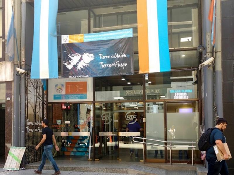 �Esta decisi�n nacional debilita nuestra capacidad de defensa y control sobre el Mar Argentino, sus recursos naturales y el paso interoce�nico�, remarcaron las organizaciones pol�ticas y sociales convocantes.