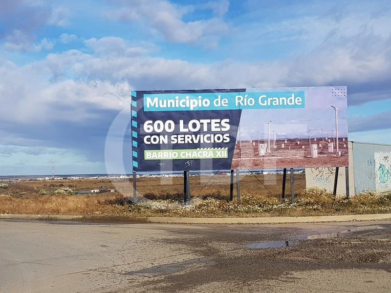 Martin P�rez confirm� que, junto al sector privado, comenz� el desarrollo de una nueva urbanizaci�n en Chacra XII que contempla 603 lotes con todos los servicios: agua, electricidad, gas, cord�n cuneta y alumbrado p�blico.