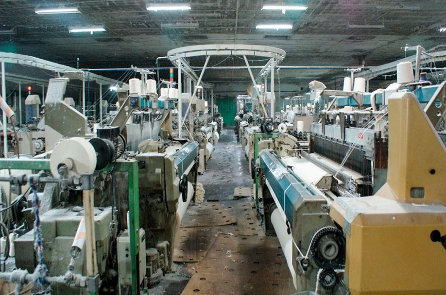 El Indec, en su encuesta cualitativa seal que el 59% de las empresas relevadas anticipa una reduccin de la demanda interna hasta enero inclusive; 31,2% prev un ritmo estable; y el restante 9,8% espera un aumento.