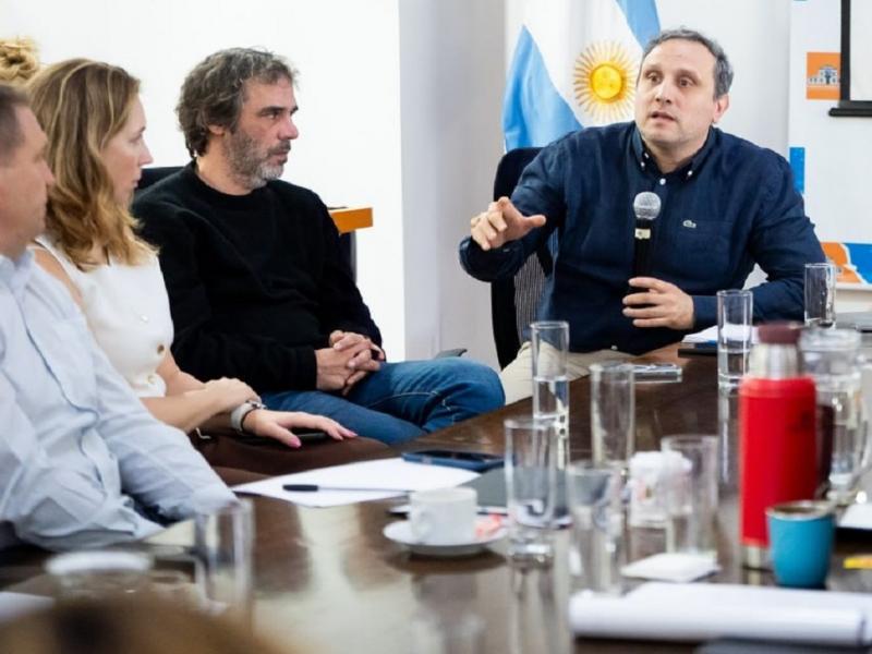 El Ministro de Econom�a de Tierra del Fuego, Alejandro Barrozo, adelant� que se presentar�n herramientas financieras ante la Legislatura provincial con el objetivo de afrontar la actual coyuntura.