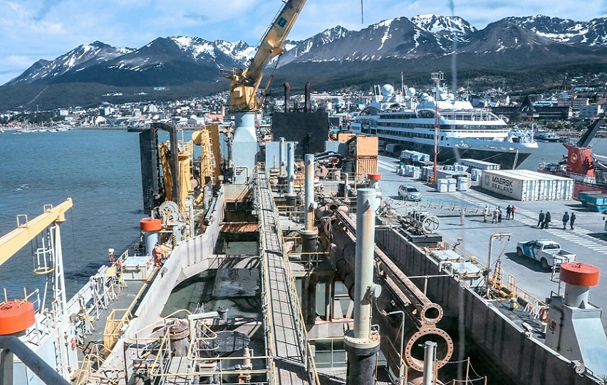 Es un trabajo que permite que se multiplique el nmero de turistas que llegan al puerto de Ushuaia, y son turistas que pueden disfrutar de la ciudad y activan muchos otros rubros en Ushuaia, destac Becerra. 