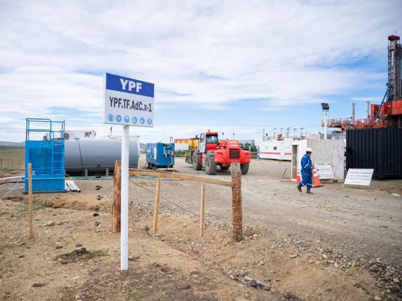 La reactivación de la actividad hidrocarburífera tendrá su presentación oficial el próximo 15 de abril, con un acto en la ciudad de Río Grande, donde se anunciará formalmente el inicio de las operaciones de Terra Ignis a través de Velitec