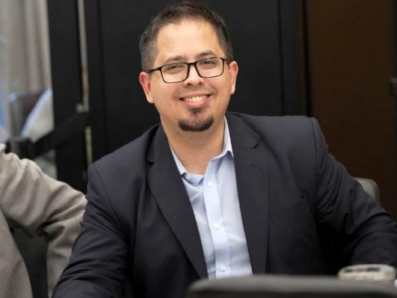 Santiago Pauli, el ultra negacionista libertario de la realidad fueguina, dijo que, �empieza a haber laburo de verdad�.