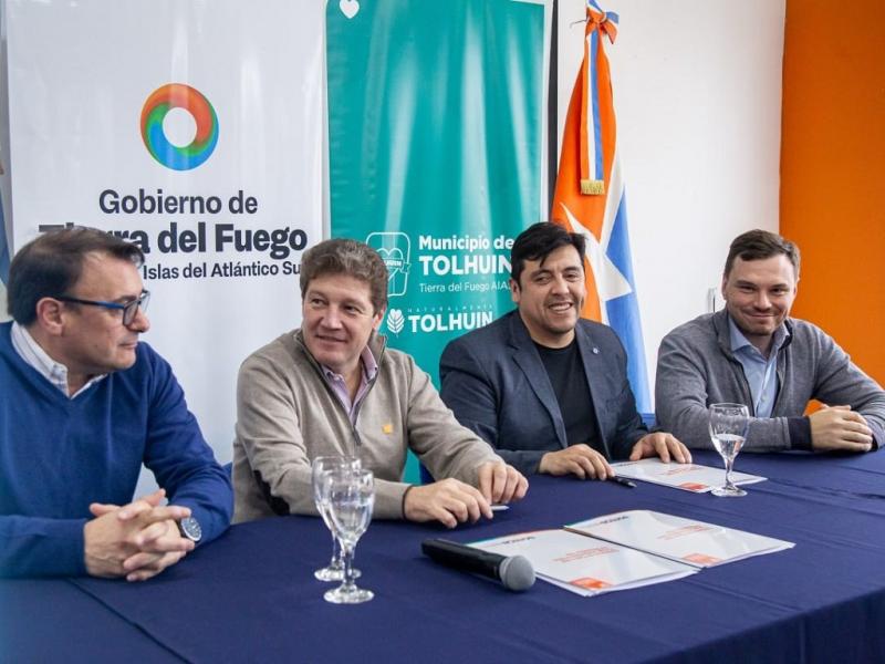 “Necesitamos ampliar la matriz productiva. Cuando hablamos de diversificación y de nuevas inversiones, hablamos de generar desarrollo para nuestra provincia”, resaltó el Gobernador Gustavo Melella.