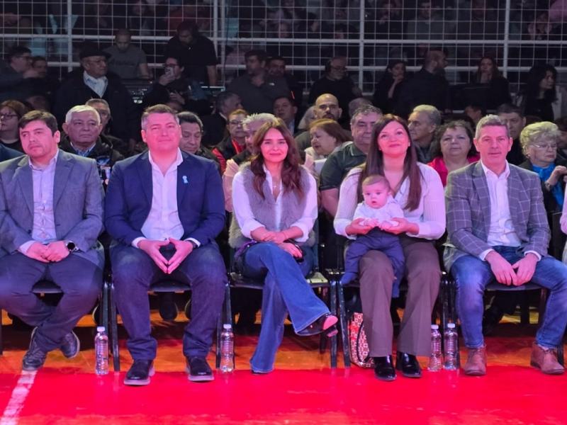 Los concejales expresaron que, “celebrar un nuevo aniversario de Río Grande es honrar a quienes hicieron grande esta ciudad y renovar nuestro compromiso de seguir construyendo un futuro con más trabajo, inclusión y oportunidades”.