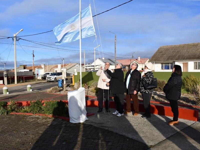La actividad reuni� a vecinos, antiguos pobladores, referentes barriales e investigadores locales con el prop�sito de poner en valor la historia del ex Frigor�fico C.A.P., el aporte de sus trabajadores, y el desarrollo de una comunidad.