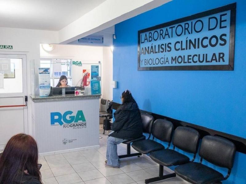 El Laboratorio cuenta adem�s con anexos para la toma de muestras en los Centros Municipales de Salud N� 2, N� 3 y N� 4. Los turnos pueden solicitarse de 7 a 14 horas, de manera presencial, o a trav�s de WhatsApp al 2964-586014.