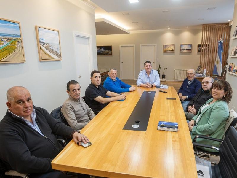 La reunión permitió abordar las actividades que se llevarán adelante con motivo de esta importante celebración, así como poner en valor el trabajo que la institución ha desarrollado a lo largo de estos 90 años.