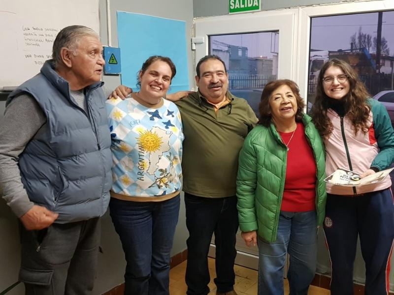 “Para la Agrupación TF-1, recibir a descendientes de quienes formaron parte de aquella historia posee un significado especial”, indicó Carlos Mansilla, Presidente de la Agrupación TF-1 de ex Trabajadores de YPF de Río Grande.