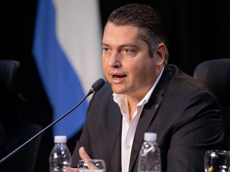El Intendente de R�o Grande, Mart�n P�rez, plante� su inquietud ante actividades econ�micas que, desde su perspectiva, podr�an interpretarse como una legitimaci�n de la ocupaci�n brit�nica del Atl�ntico Sur.