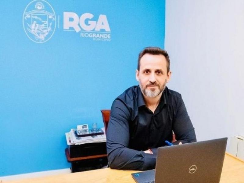 “Si uno planifica en función de estimaciones, pero todos los meses sigue generando esa diferencia de deuda y se va estirando en el tiempo, se hace muy difícil. Esa es la situación que estamos viviendo hoy”, afirmó.