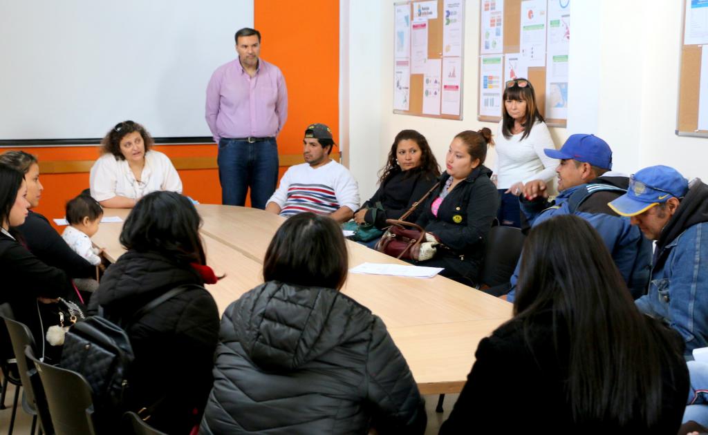 Es una indicacin y una poltica pblica muy clara del Intendente Gustavo Melella, el estar al lado de la gente que necesita trabajar y que quiere trabajar, dijo Sonia Castiglione.